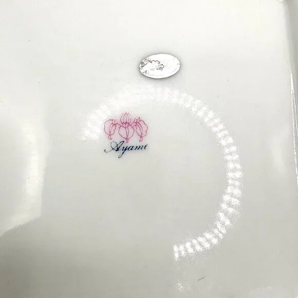 Beautiful Vintage Iris And Gold Made in Japan Ayame Porcelain Trinket Dish - Picture 4 of 4